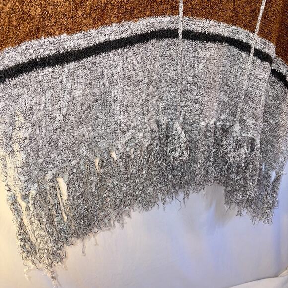 Free People Striped Fringe Juno Boucle Boho Poncho Western Sweater ONE SIZE - Picture 5 of 11